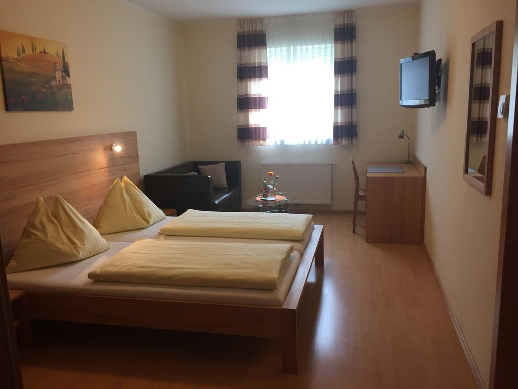 Gasthaus Hotel Feldschlange Ried im Innkreis Esterno foto