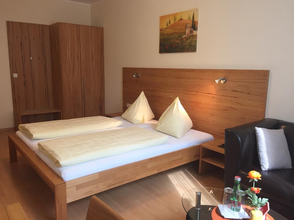Gasthaus Hotel Feldschlange Ried im Innkreis Esterno foto